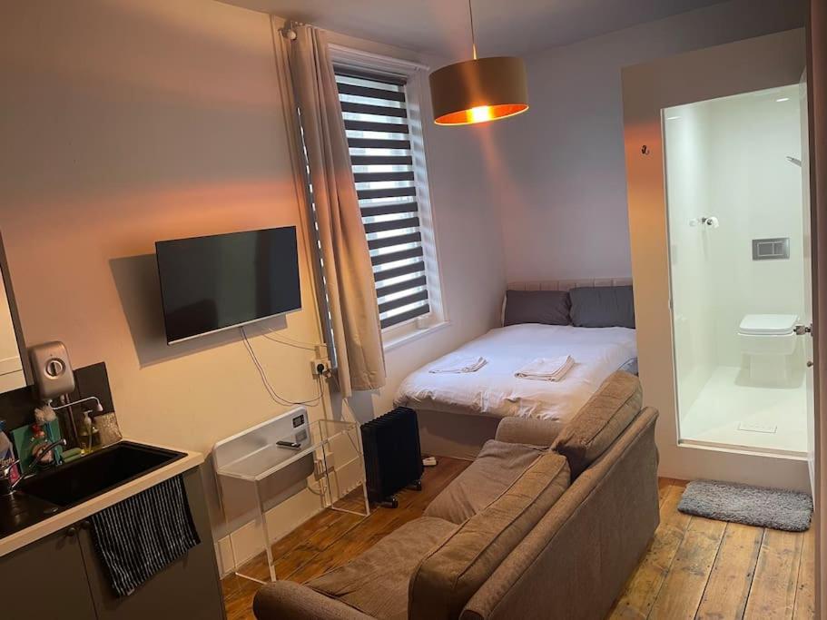 4 Quiet Compact Studio With Garden View - Best Location - Comfortable - Quiet Apartamento Brighton Exterior foto